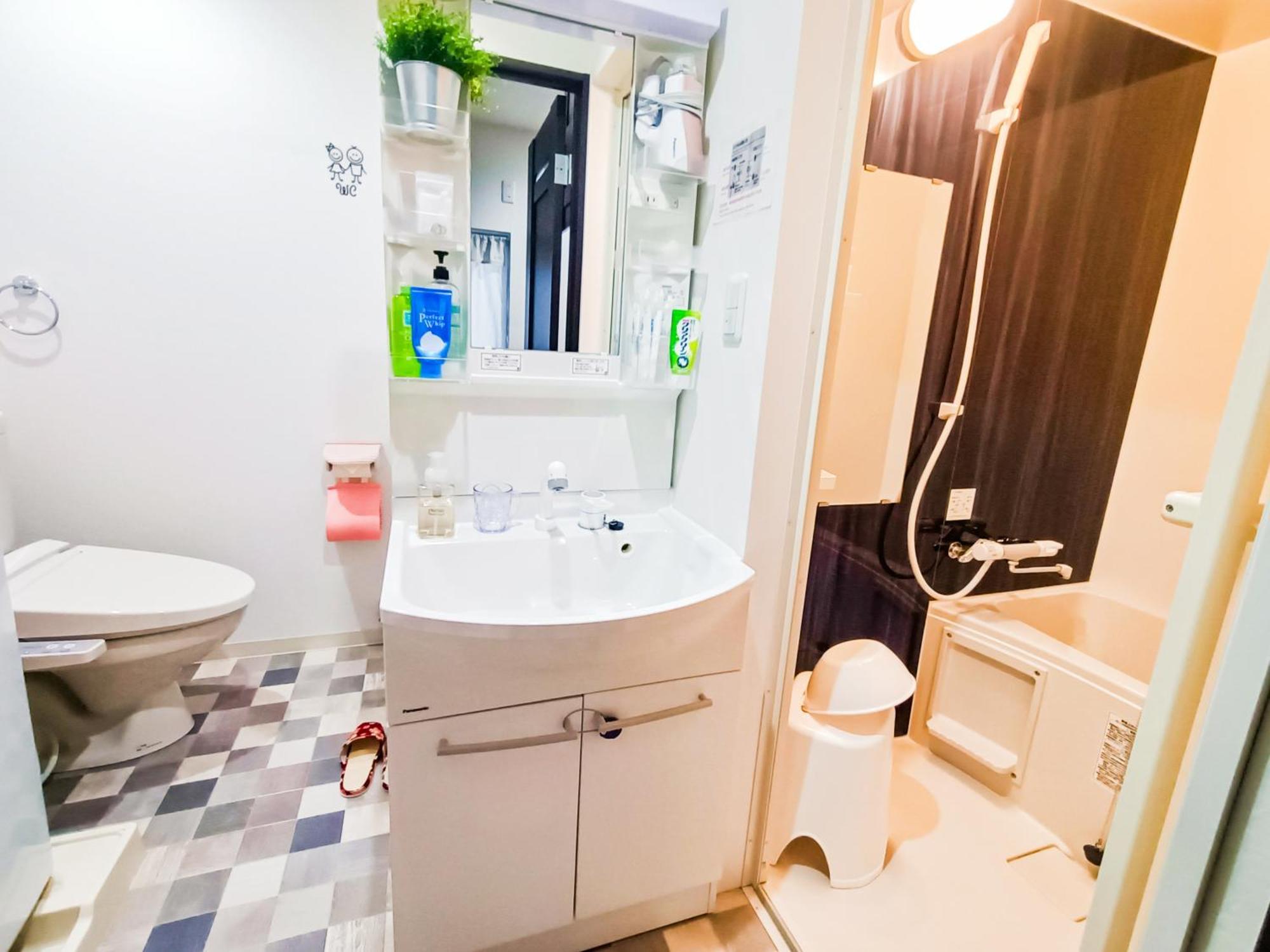 Usj 2 Stops, Umeda&dotonbori 8mins, Tiffanyblue Theme Sv3 Appartement Ōsaka